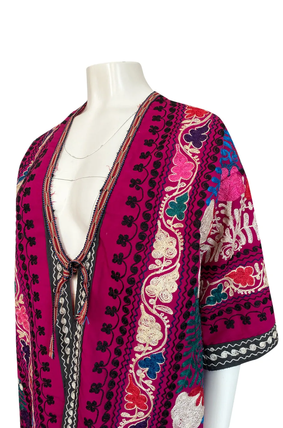 1970s Unlabeled Vintage Suzani Hand Embroidered Pink Open Front Coat