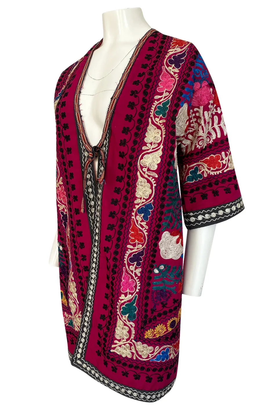 1970s Unlabeled Vintage Suzani Hand Embroidered Pink Open Front Coat