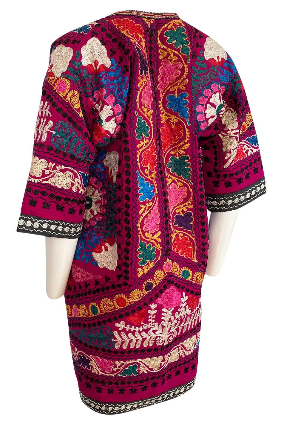 1970s Unlabeled Vintage Suzani Hand Embroidered Pink Open Front Coat