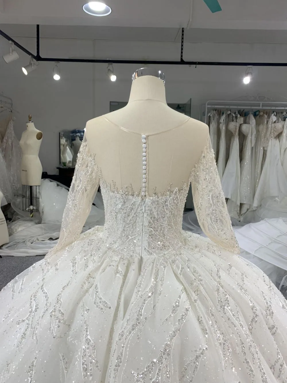 B202# Long Sleeved Full Bead Wedding Grown Dress With Big Tail
