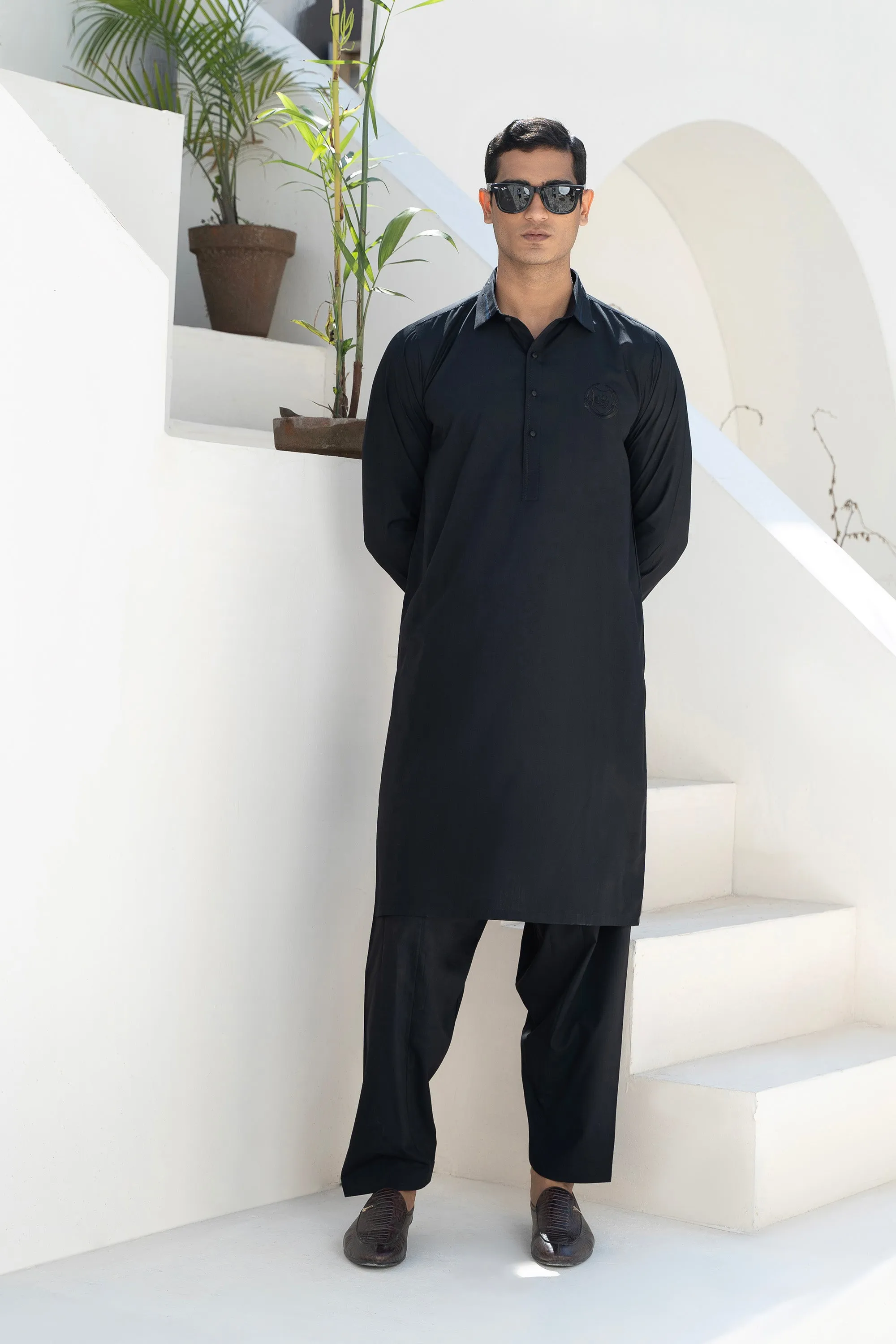 Black Shalwar Kameez