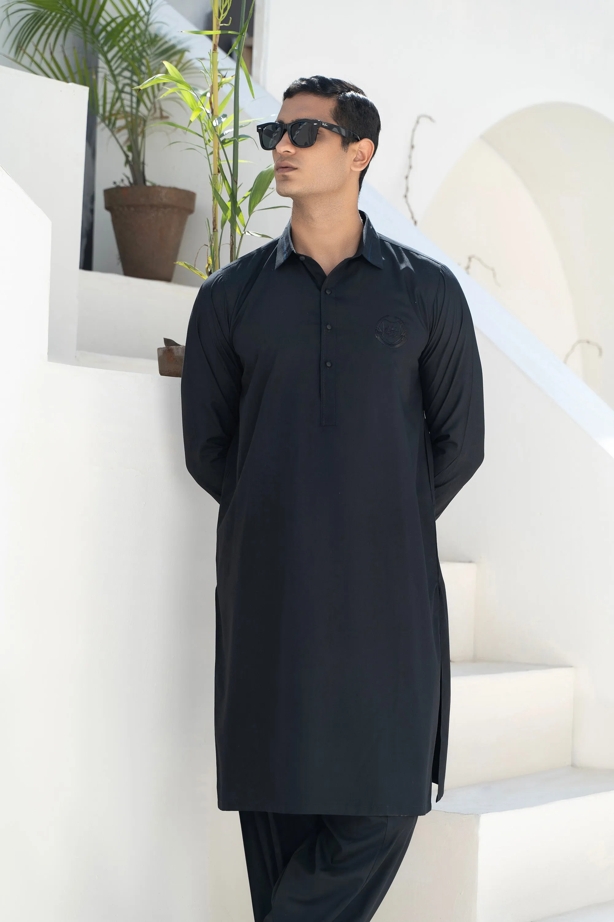 Black Shalwar Kameez