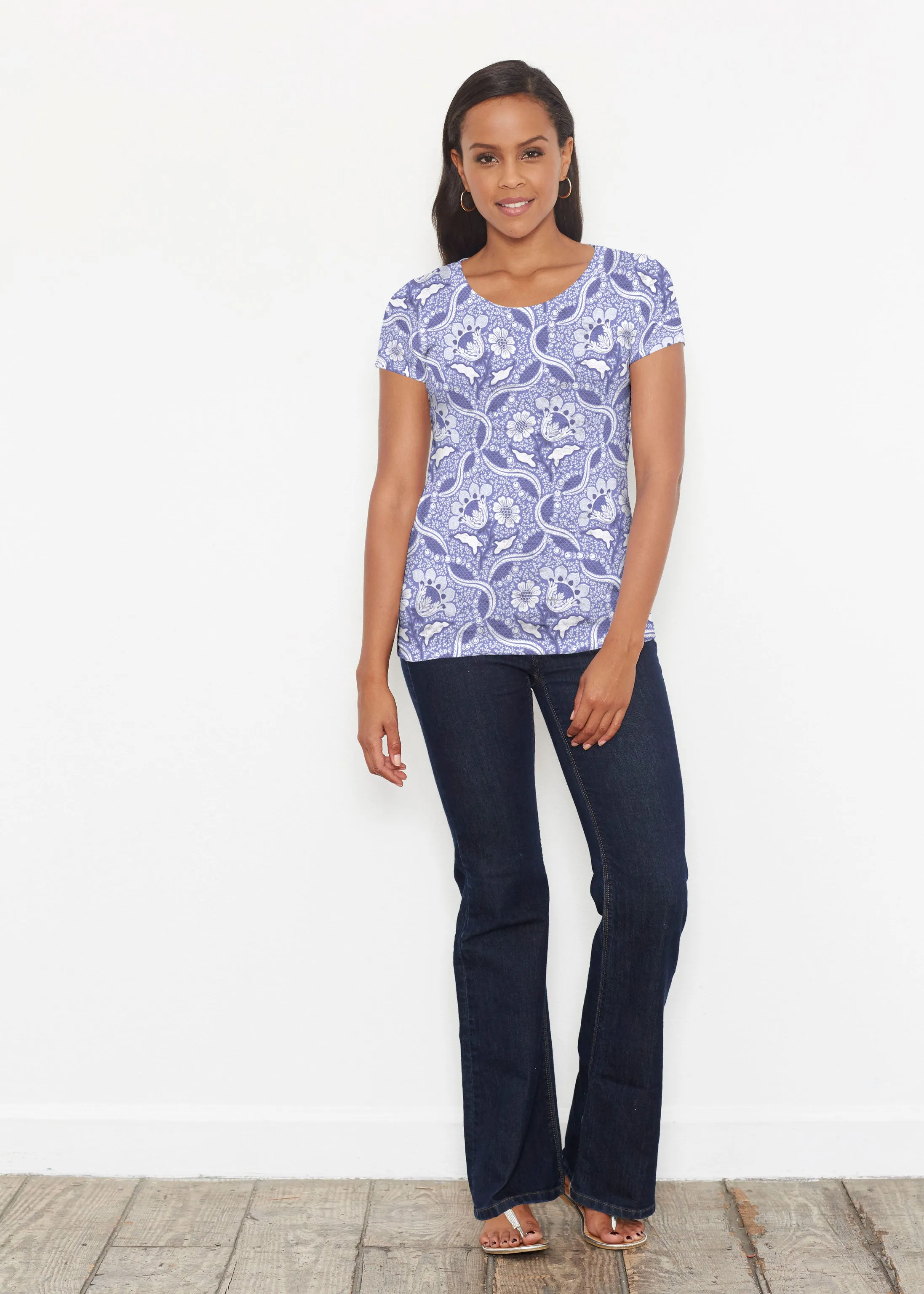 Braided Flower Navy (7917) ~ Short Sleeve Scoop Shirt