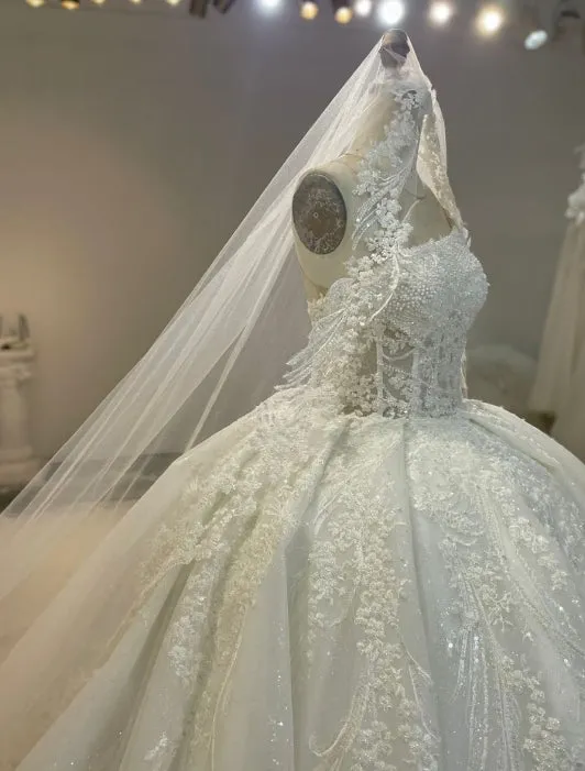 BYG24-34 LUXURIOUS SLEEVELESS FLOWER LACE WEDDING DRESS