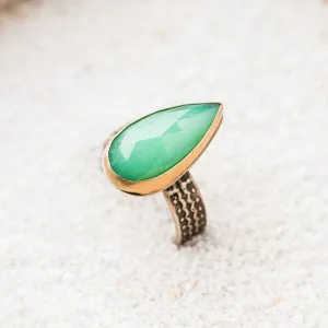 Chrysoprase Ring with 14k Bezel on Scallop Band