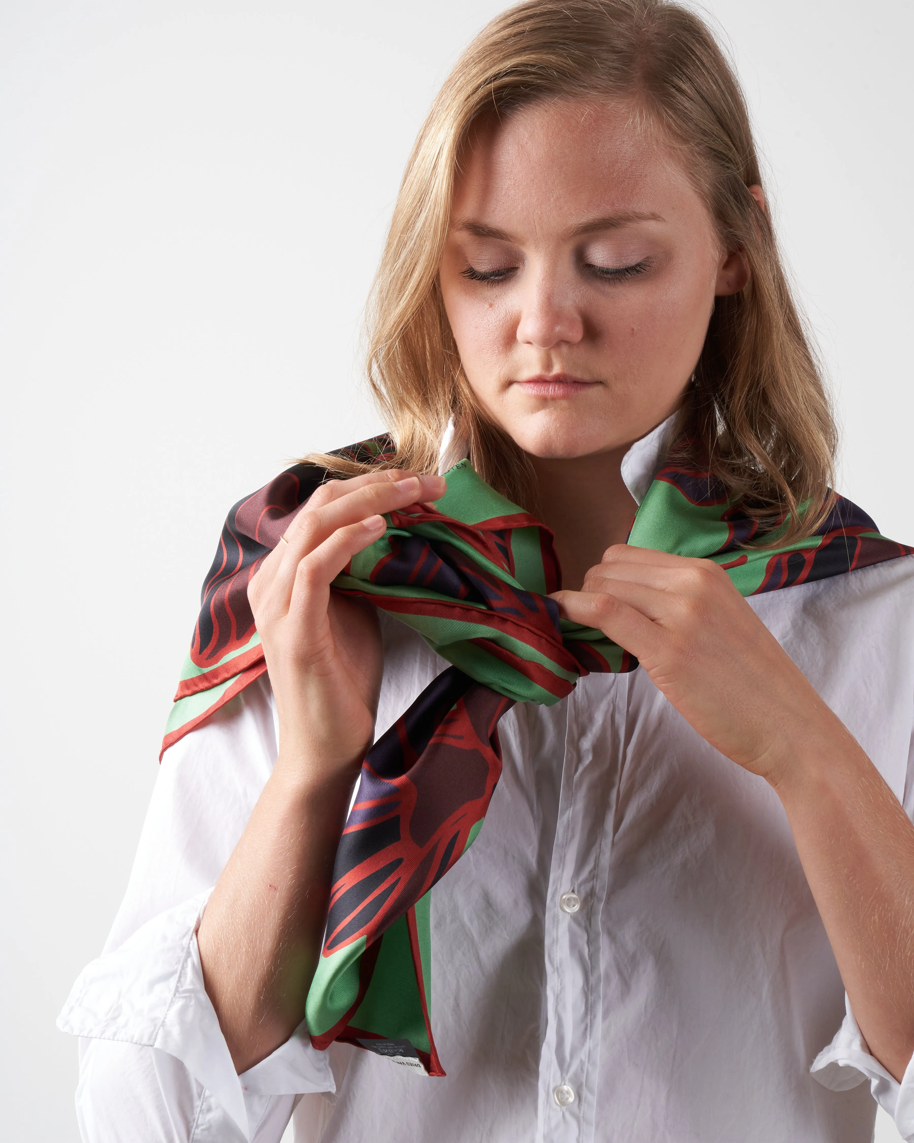 flounce scarf - green