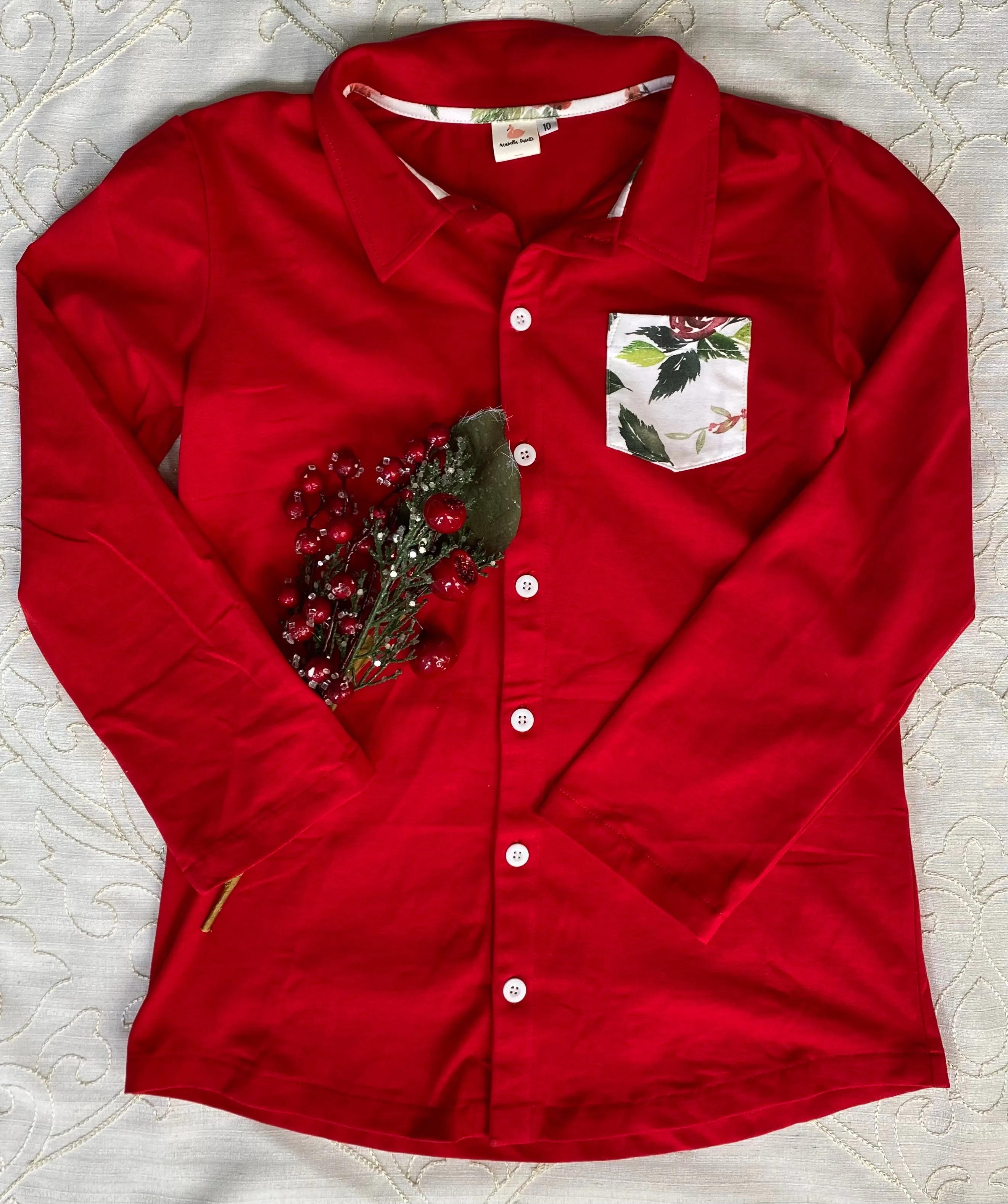 Hollyberry Kisses Chip Shirt