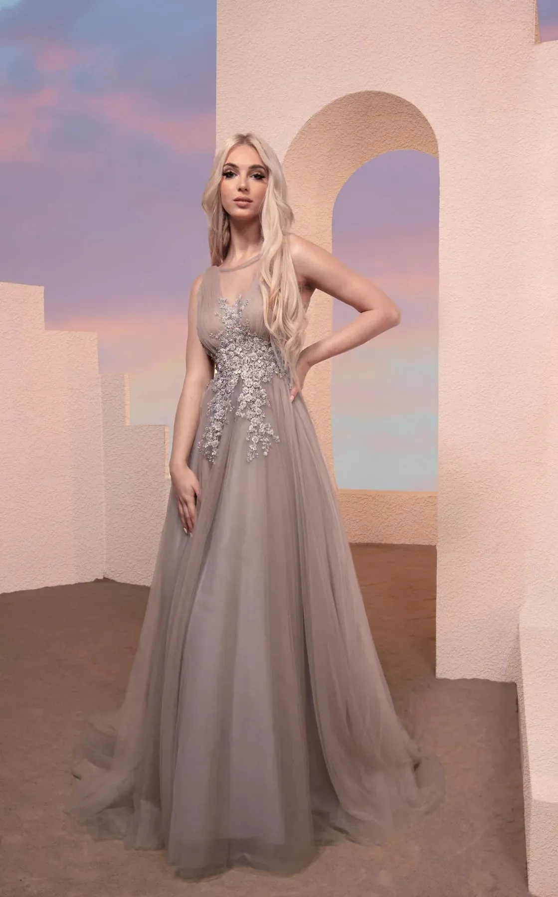 MNM COUTURE M0095
