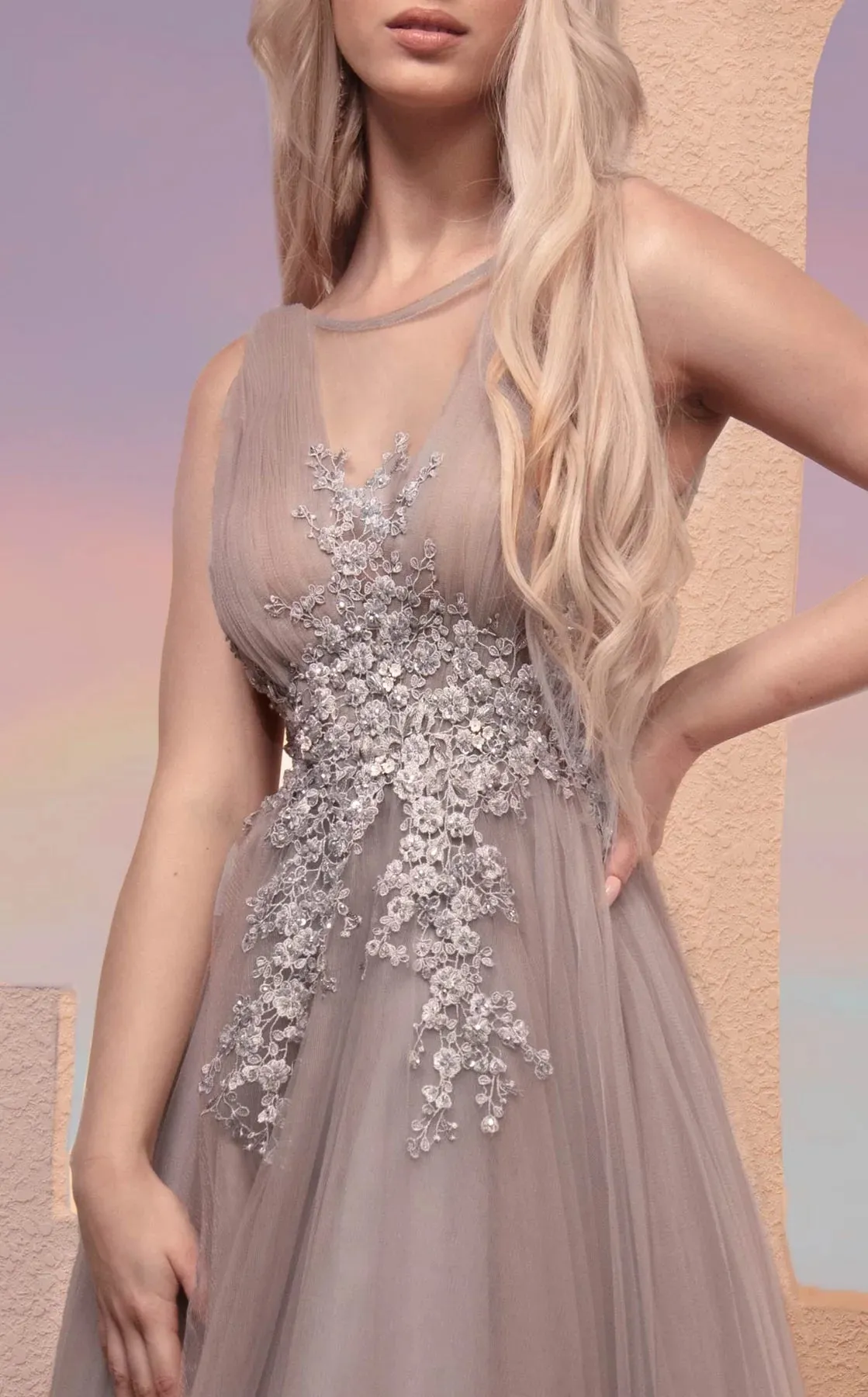 MNM COUTURE M0095