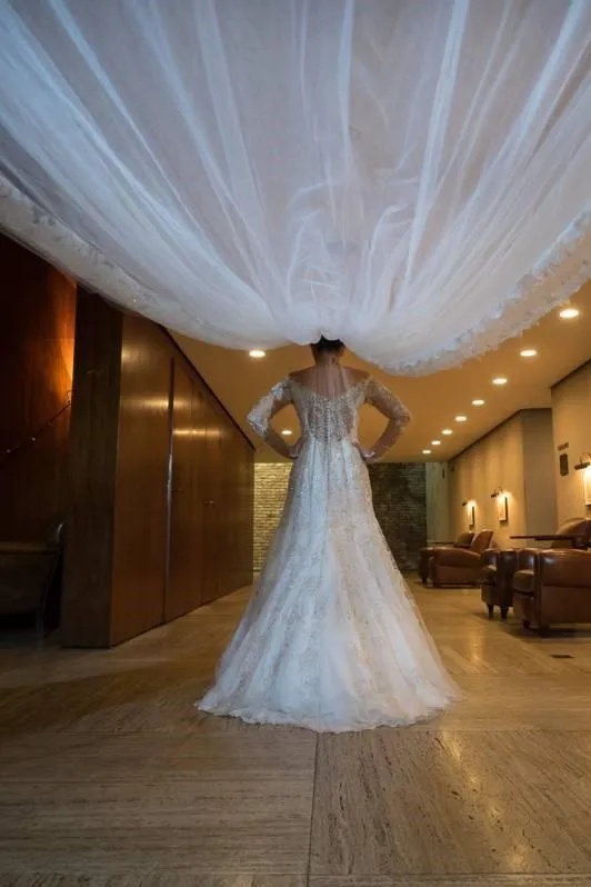 One Layer Long Wedding Veil with Lace Edge