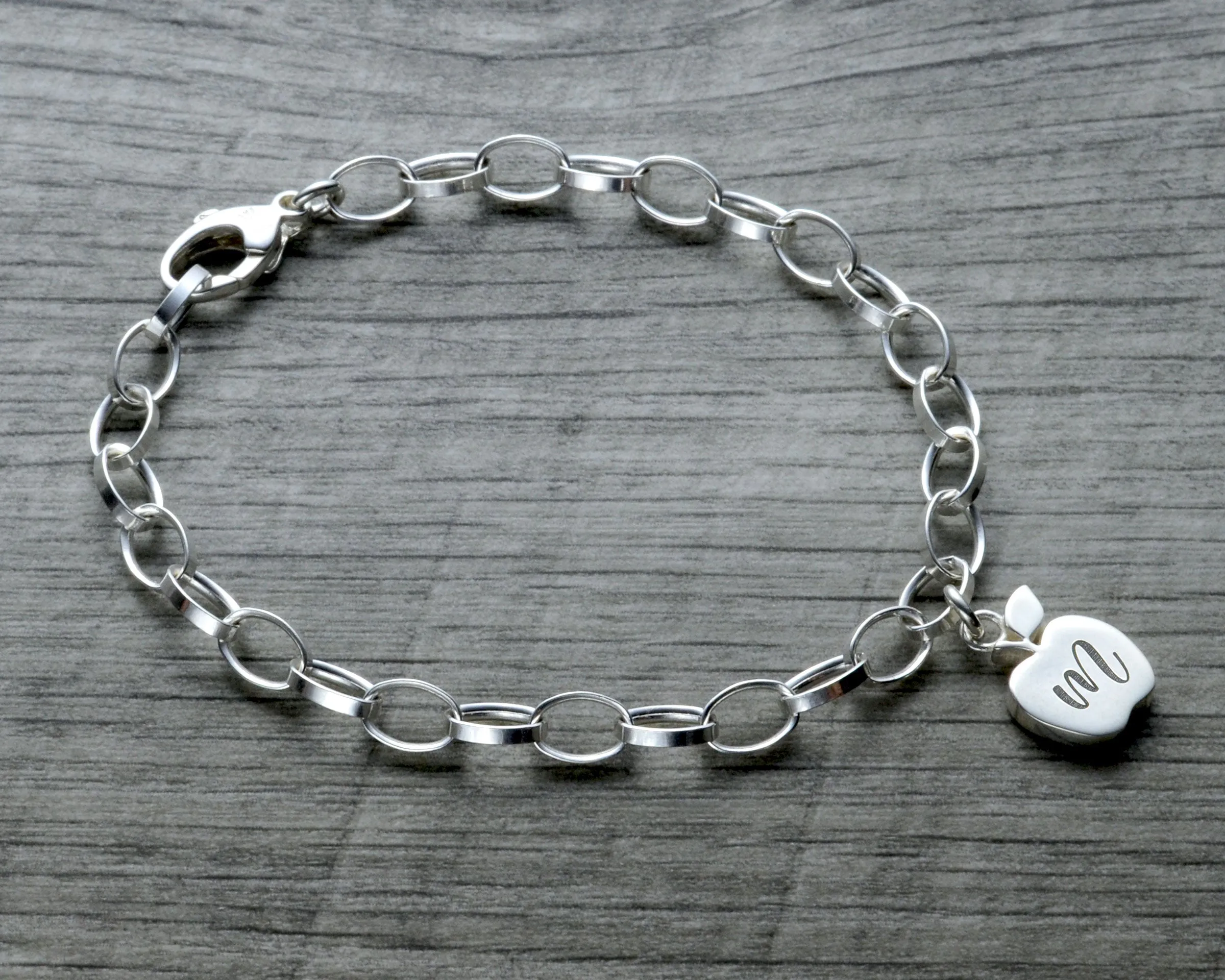PERSONALIZED APPLE CHARM BRACELET