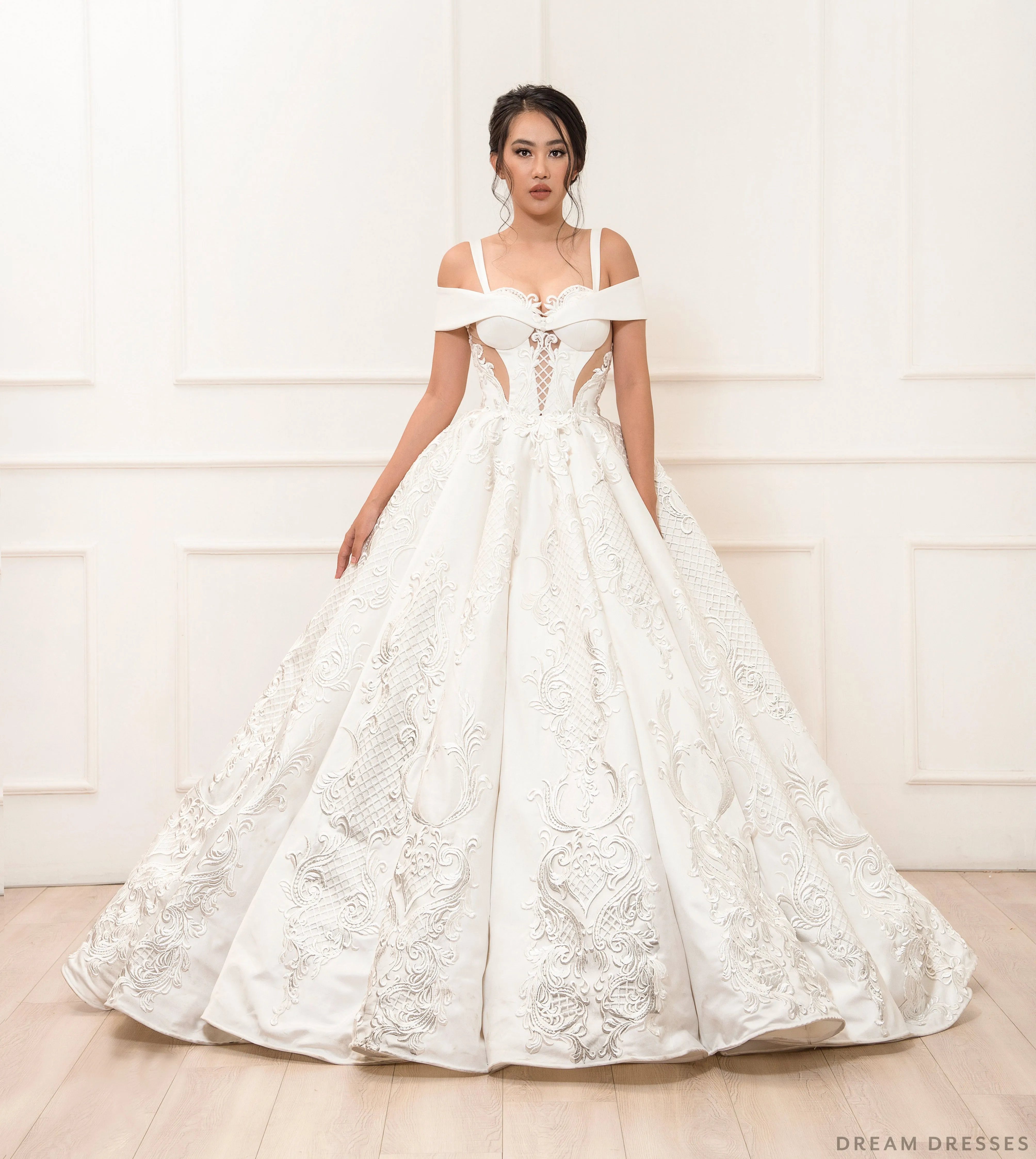Princess Ball Gown Wedding Dress (#Esmée)