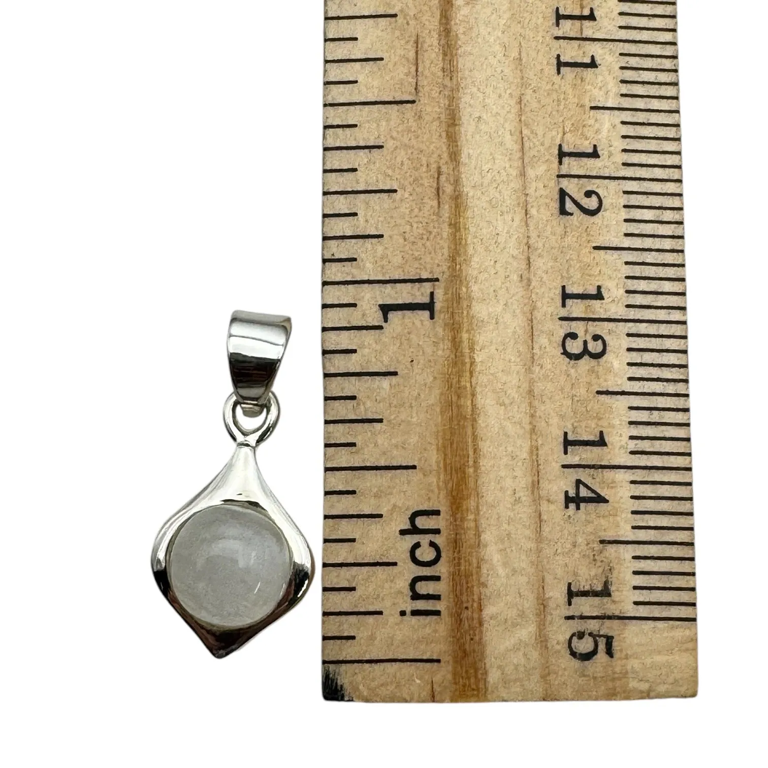 Rainbow Moonstone Solid 925 Sterling Silver Pendant