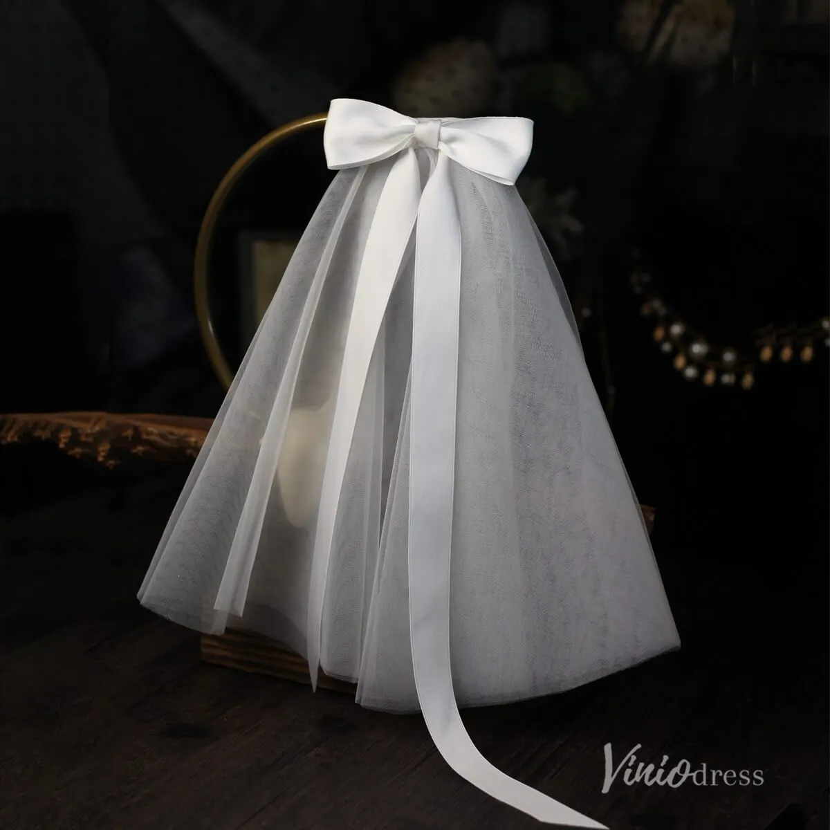 Roycebridal Classy Satin Tulle Short Veil with Bow Viniodress AC1313