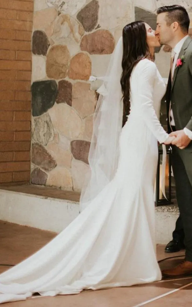 Satin Floor-length Chapel Train Mermaid Long Sleeve Simple Wedding Dress-716002
