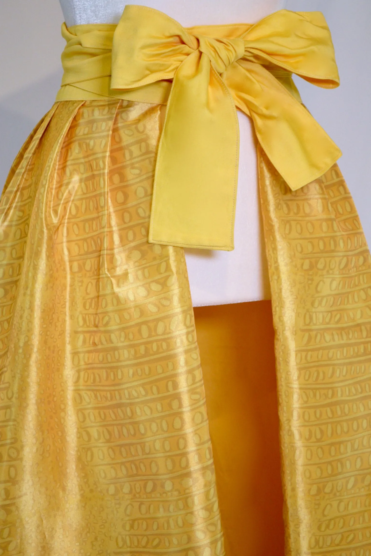 Taffeta Overskirt in Saffron Gator