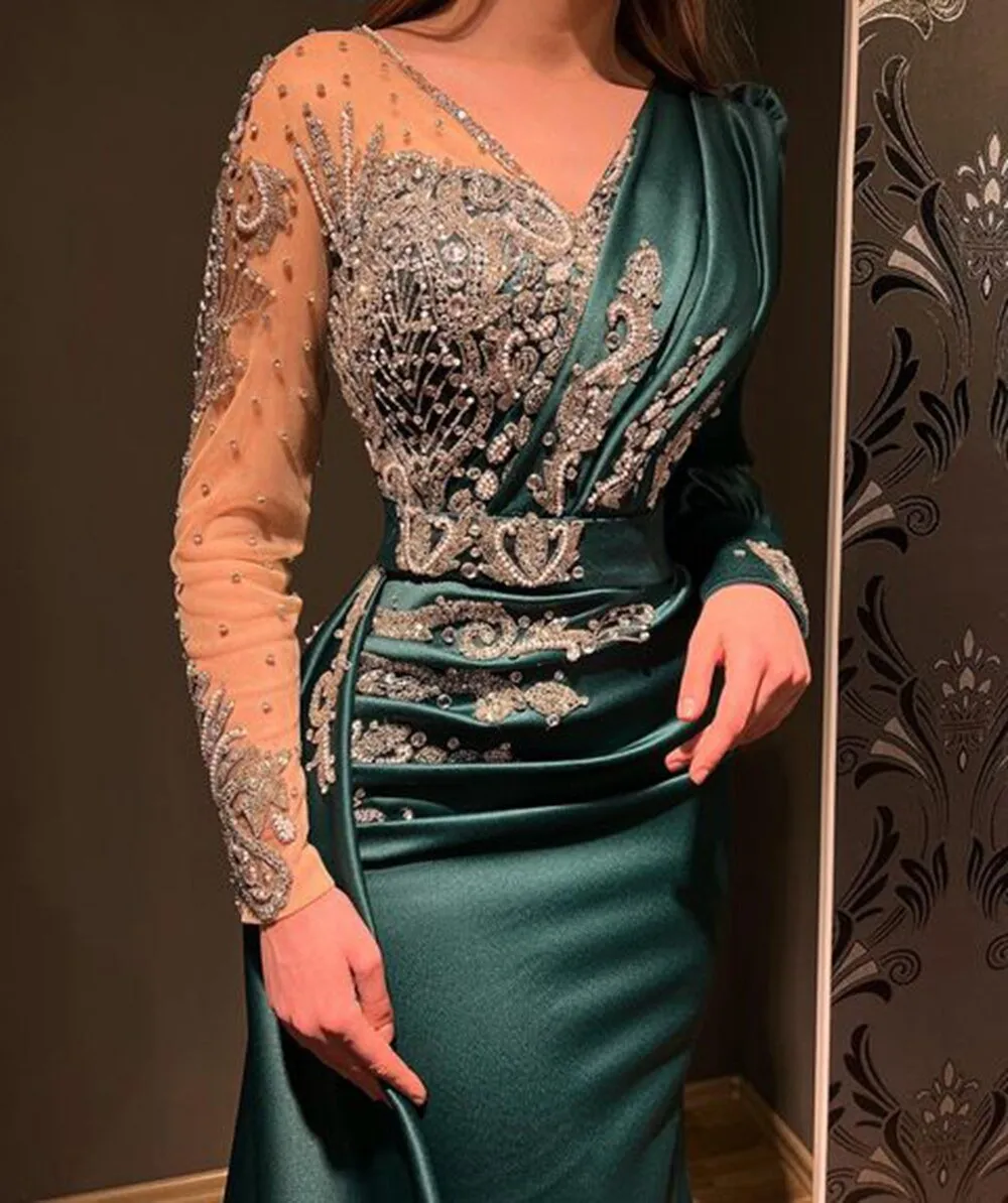 V-neck Mermaid  Beaded Crystals Emerald Green Evening Gowns