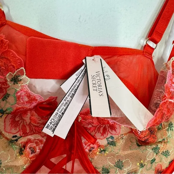 Victoria's Secret Very Sexy Wicked Unlined Floral Apron