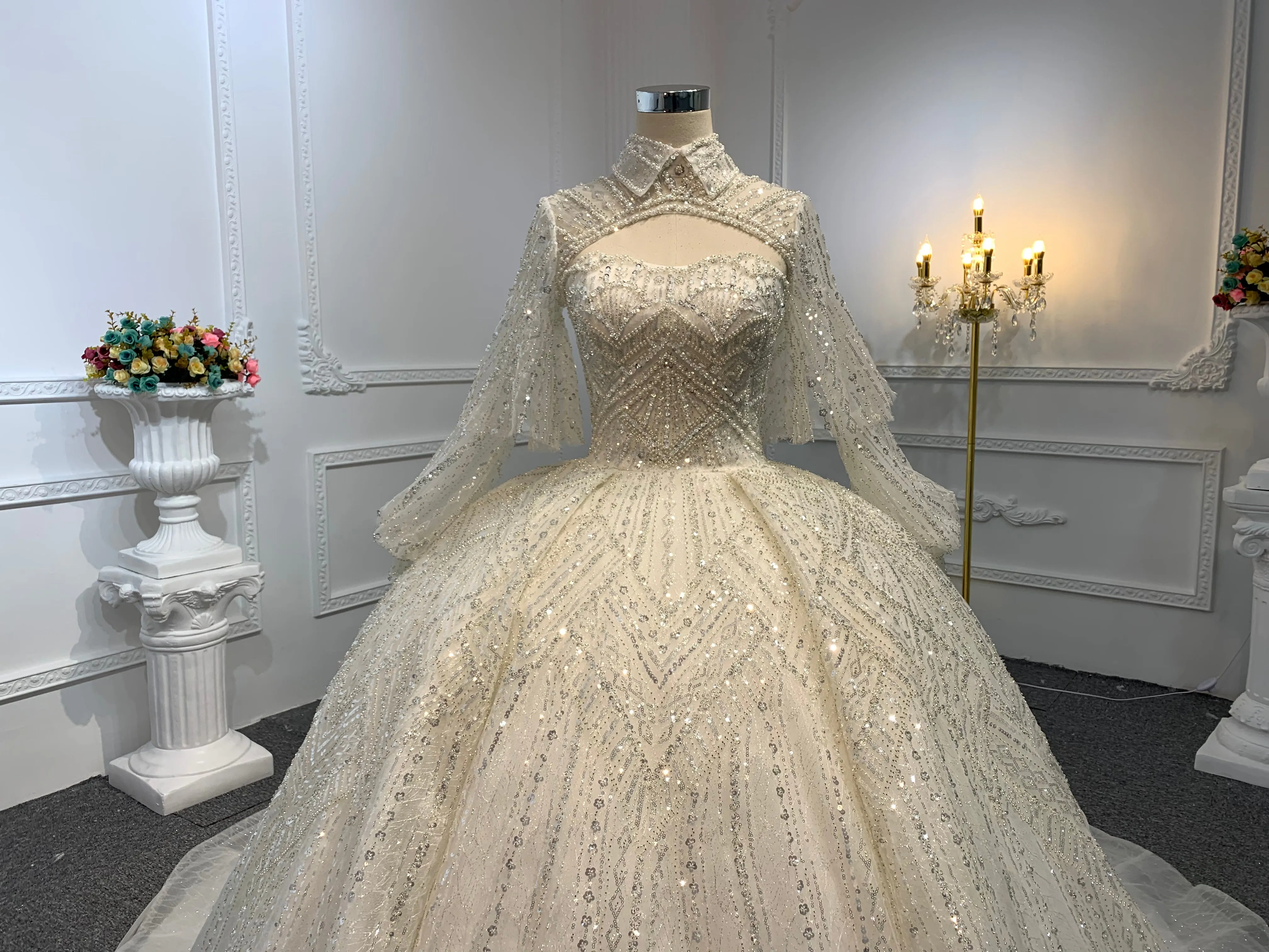 Z024-The Luxury Beading Ball Gown With Removable Decoration