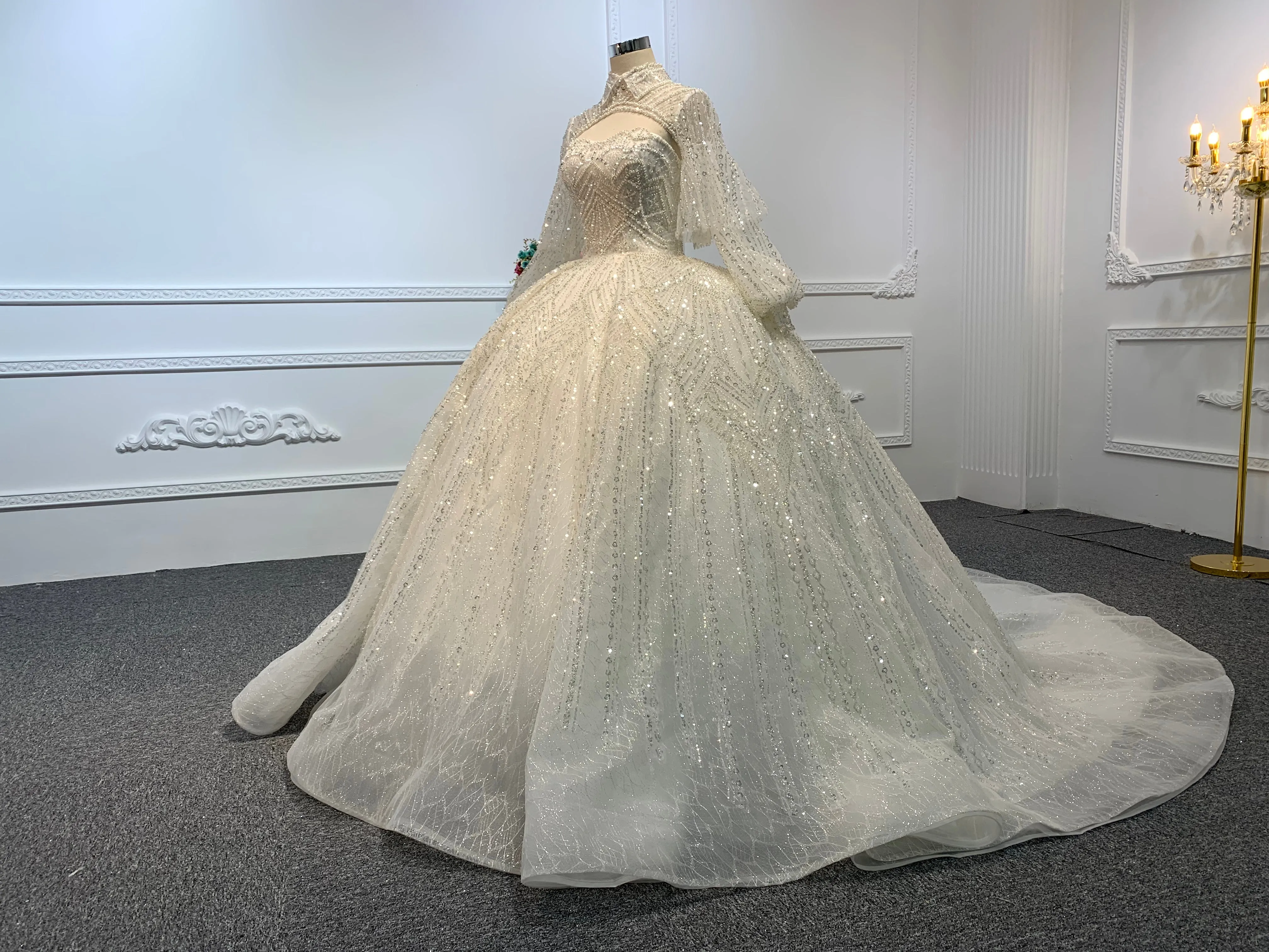 Z024-The Luxury Beading Ball Gown With Removable Decoration