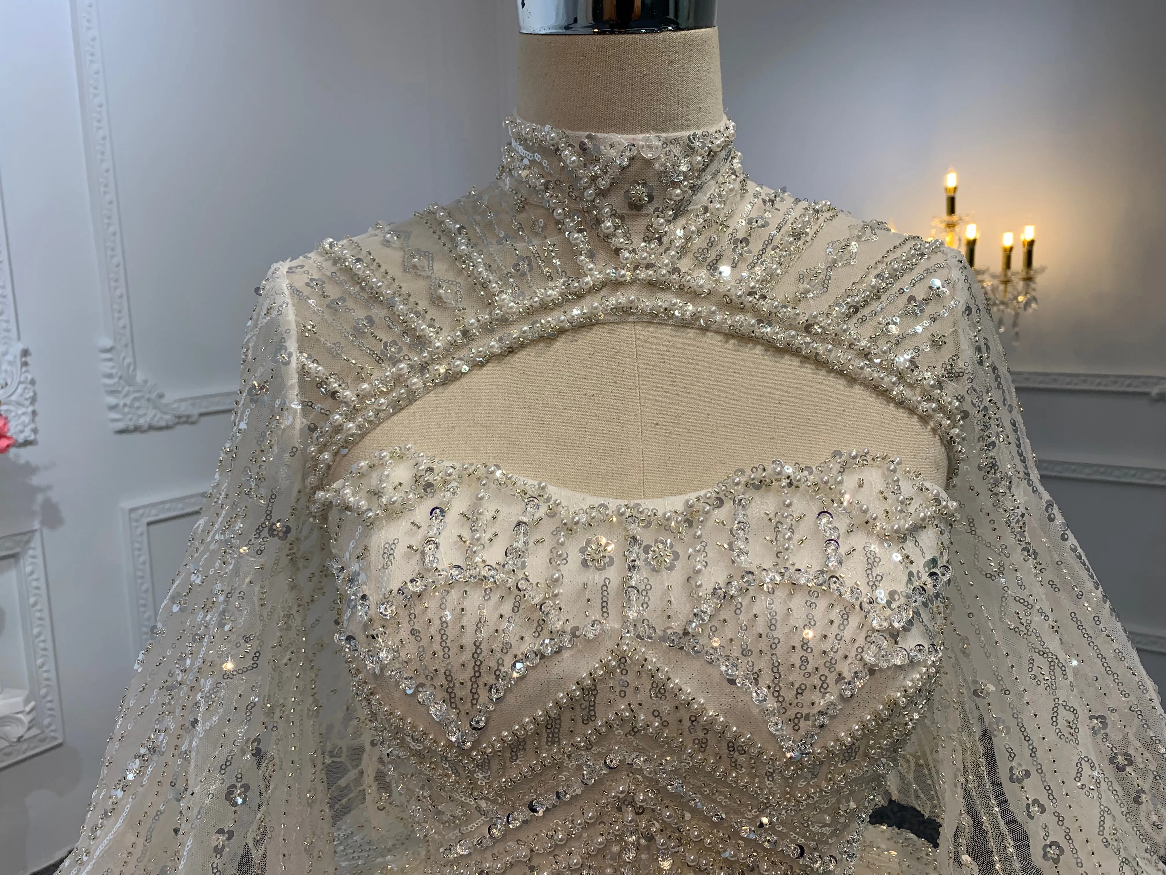 Z024-The Luxury Beading Ball Gown With Removable Decoration