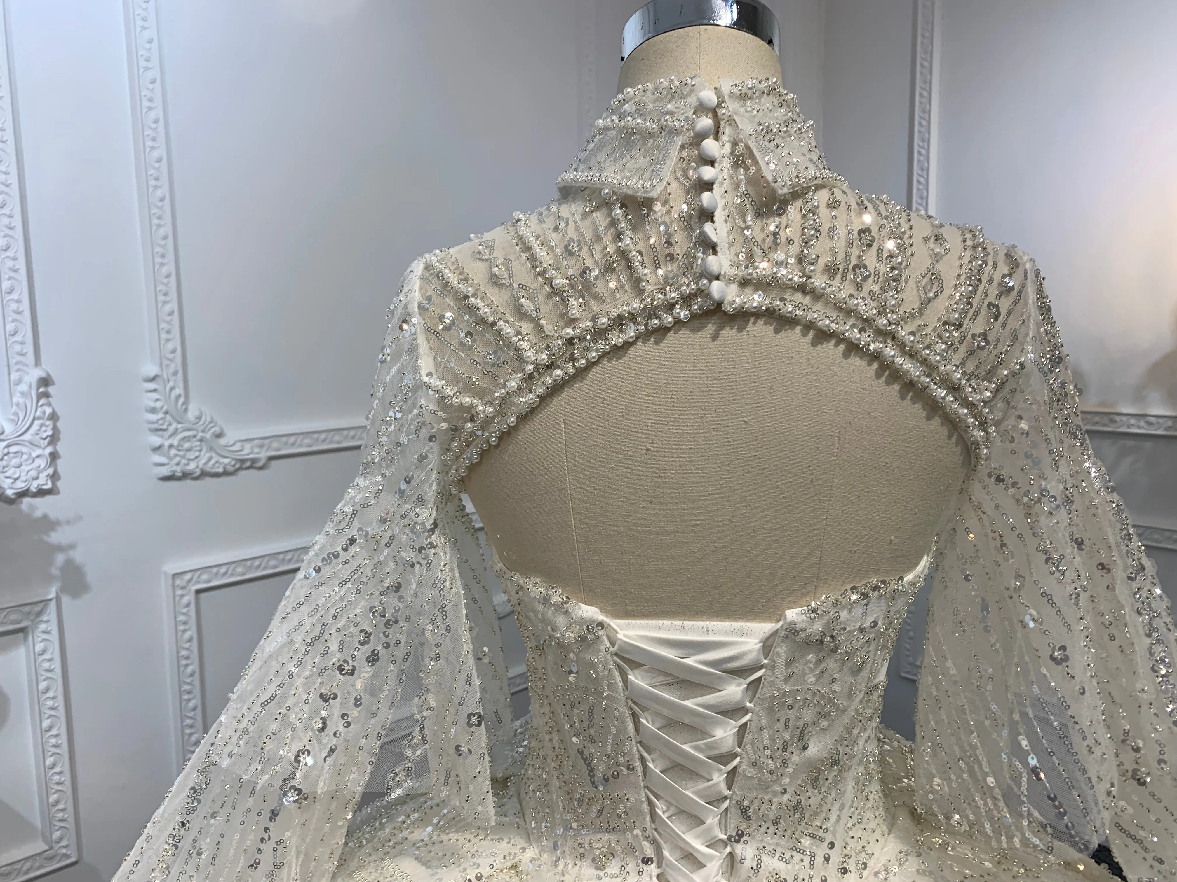 Z024-The Luxury Beading Ball Gown With Removable Decoration